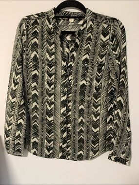 Olive & Oak Monochrome Geometric Button-Up